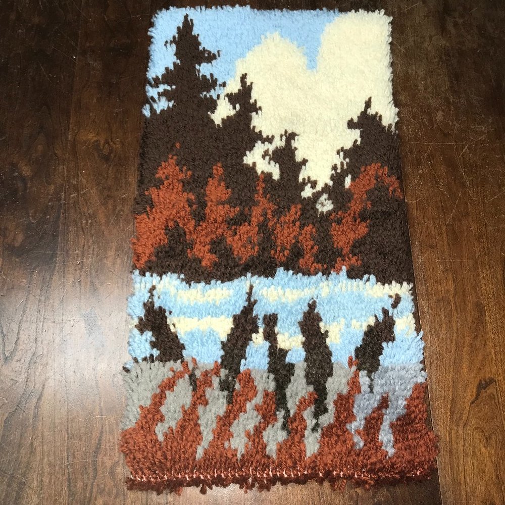 Vintage Nature Scene latch hook wall hanging